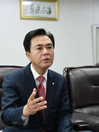 김태흠 한국당 의원